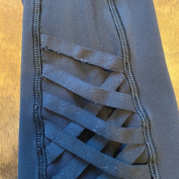 LULULEMON CROPPED LEGGINGS - Picture 4 of 5